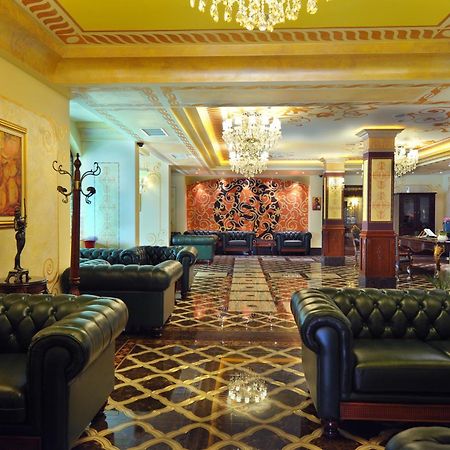 Park Hotel Eski Zağra Dış mekan fotoğraf Lobby