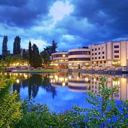 Park Hotel Eski Zağra Dış mekan fotoğraf The Inn at Laurel Point