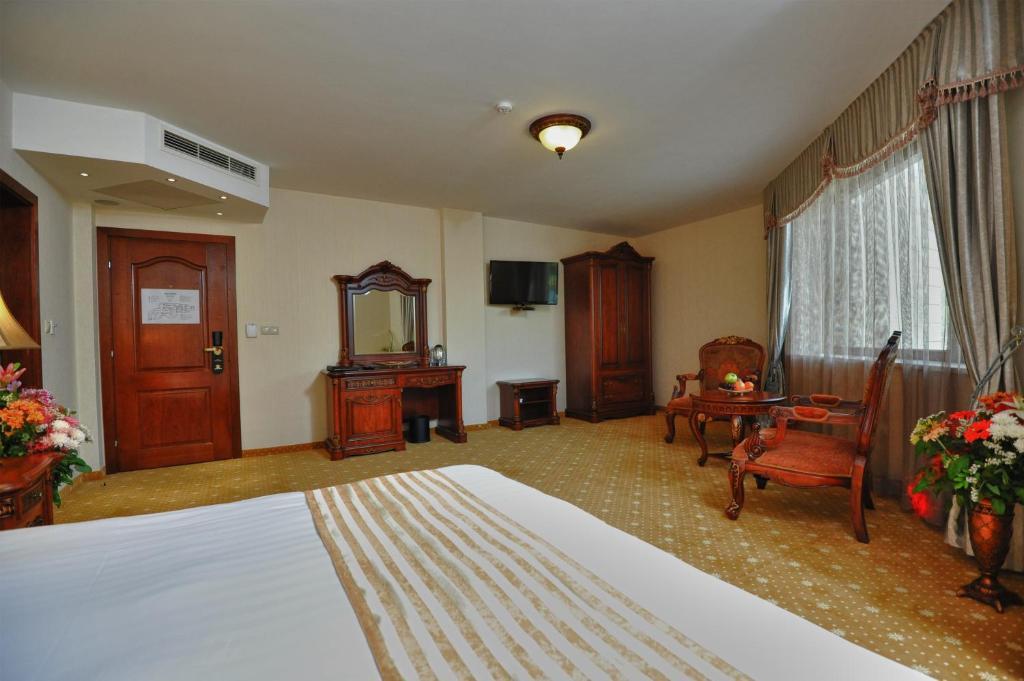 Park Hotel Eski Zağra Dış mekan fotoğraf A room at the hotel