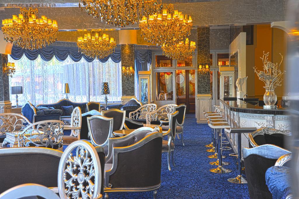 Park Hotel Eski Zağra Dış mekan fotoğraf The Blue Bar