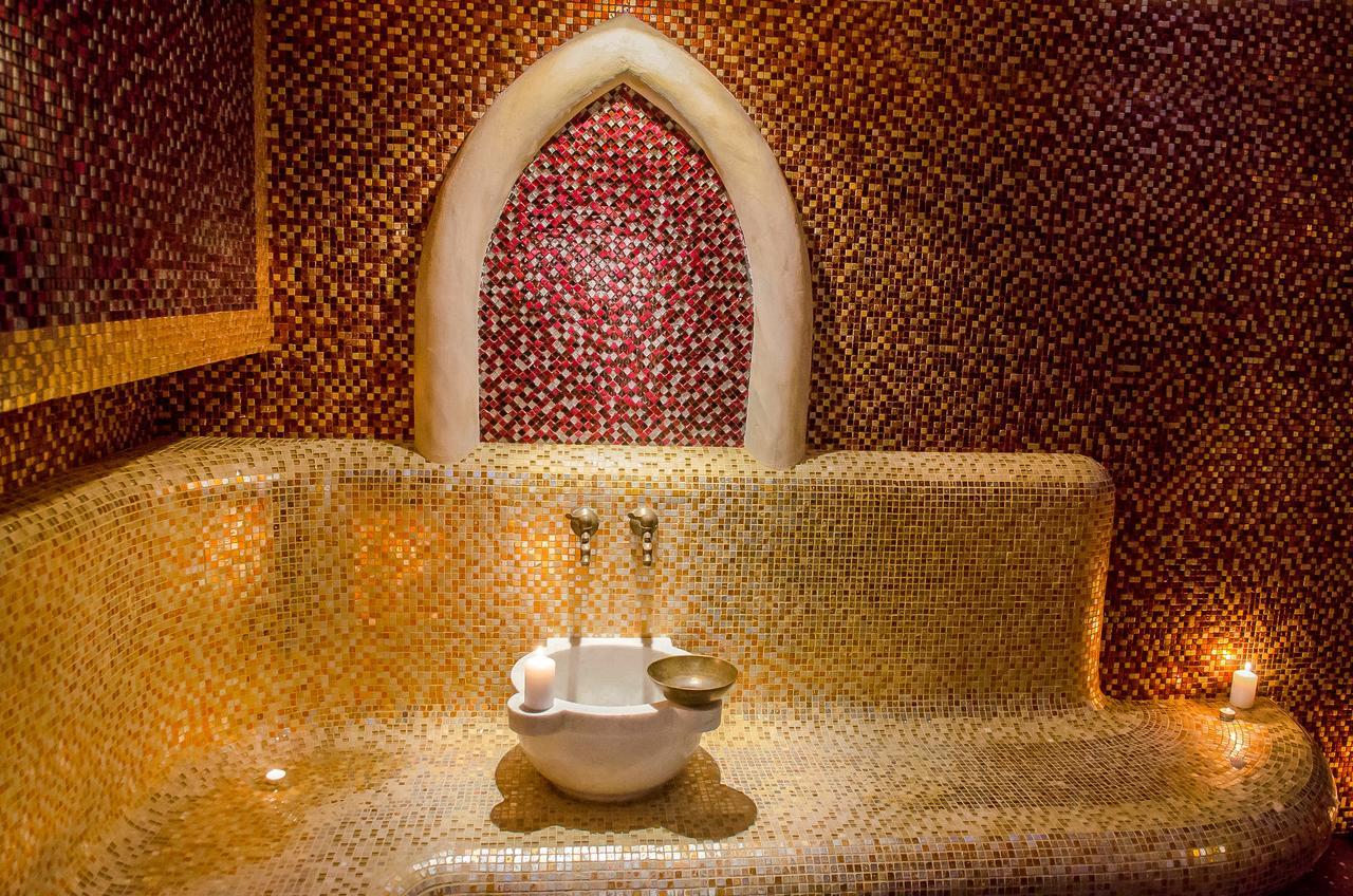 Park Hotel Eski Zağra Dış mekan fotoğraf A hammam in the Emirates Palace Hotel, Abu Dhabi, United Arab Emirates